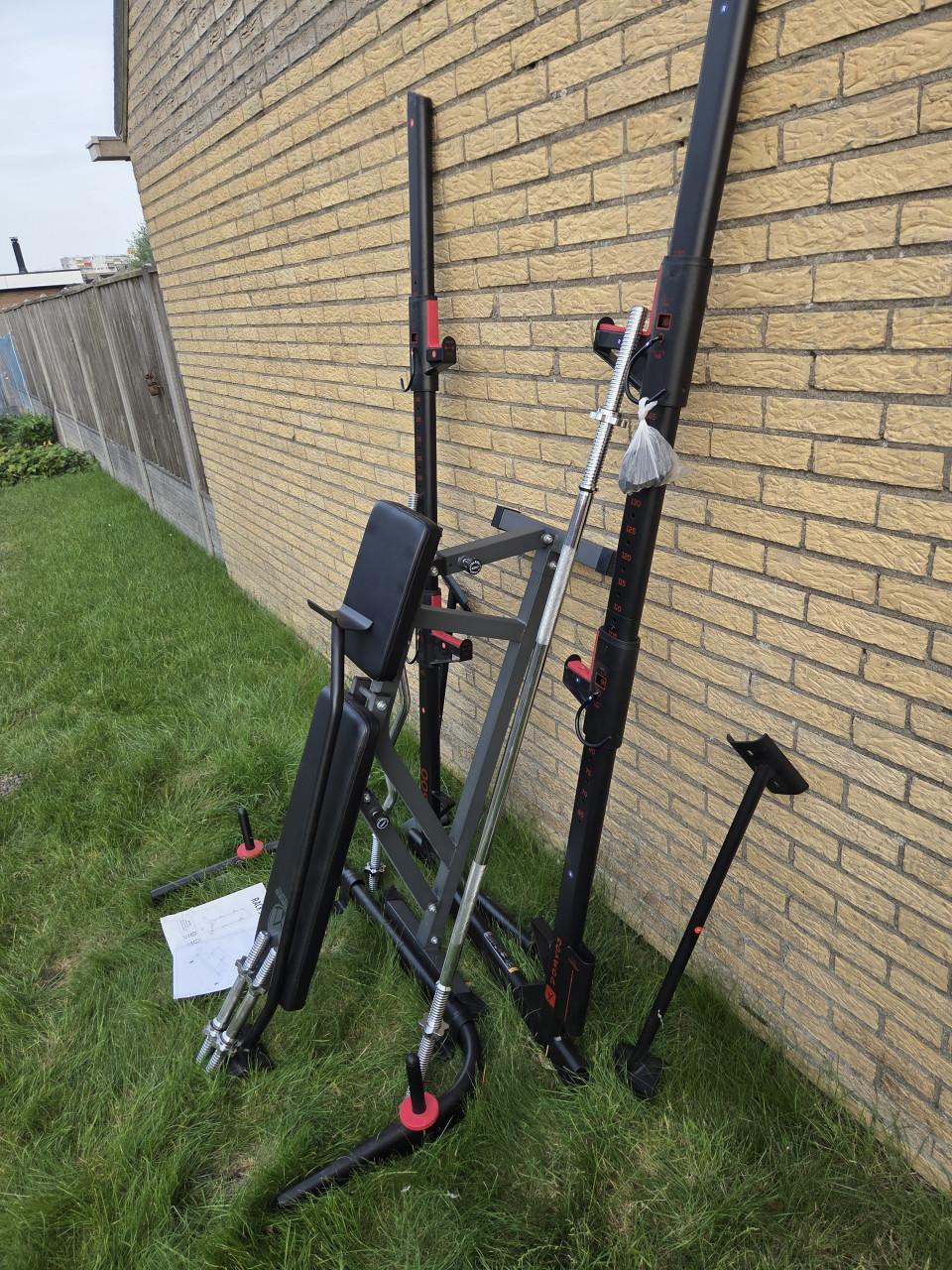 Rack 500, bankje, gewichten ect.