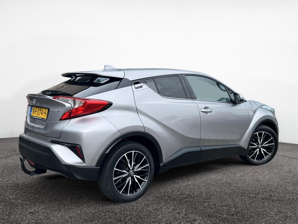 Toyota C-hr 1.8 hybrid executive | trekhaak |