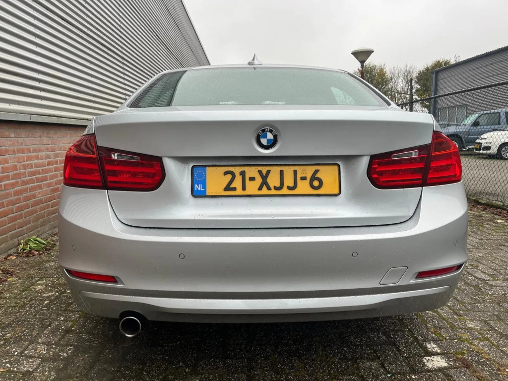 BMW 3-serie 320i high executive | orig. nl | zeer netjes