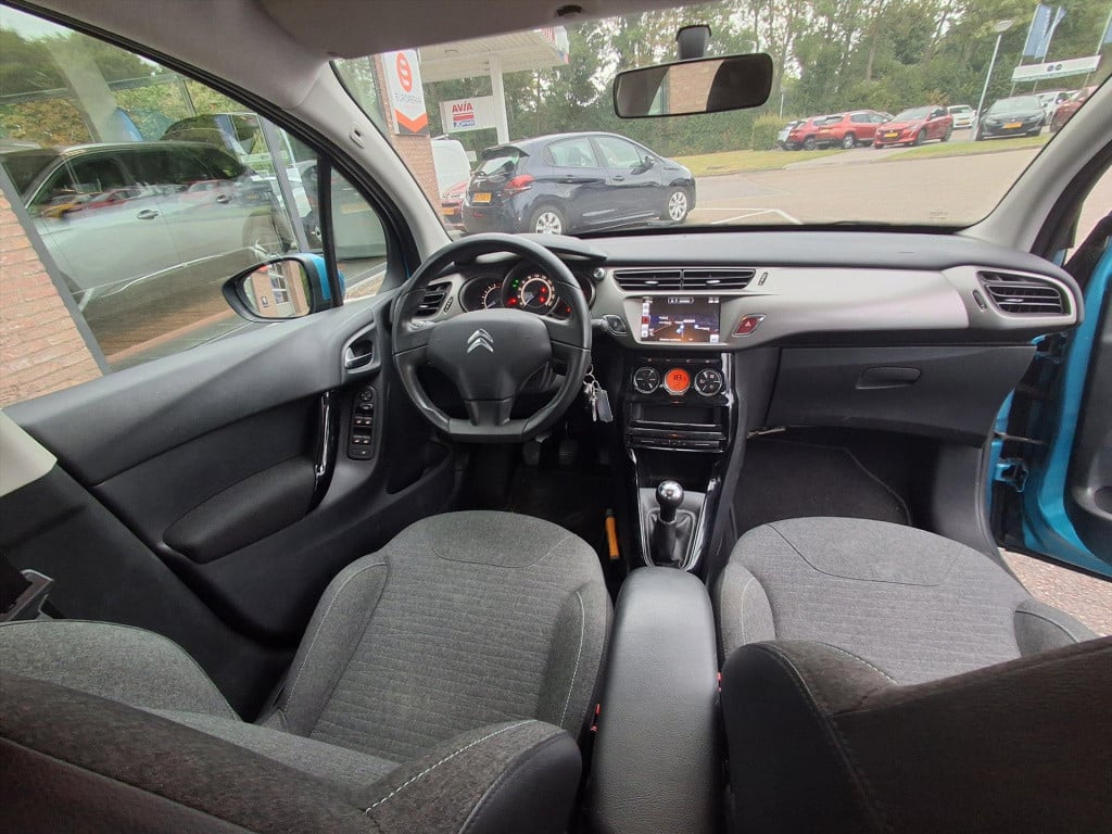 Citroen C3 1.2 puretech 82pk feel edition trekhaak | navigatie | cruise & c