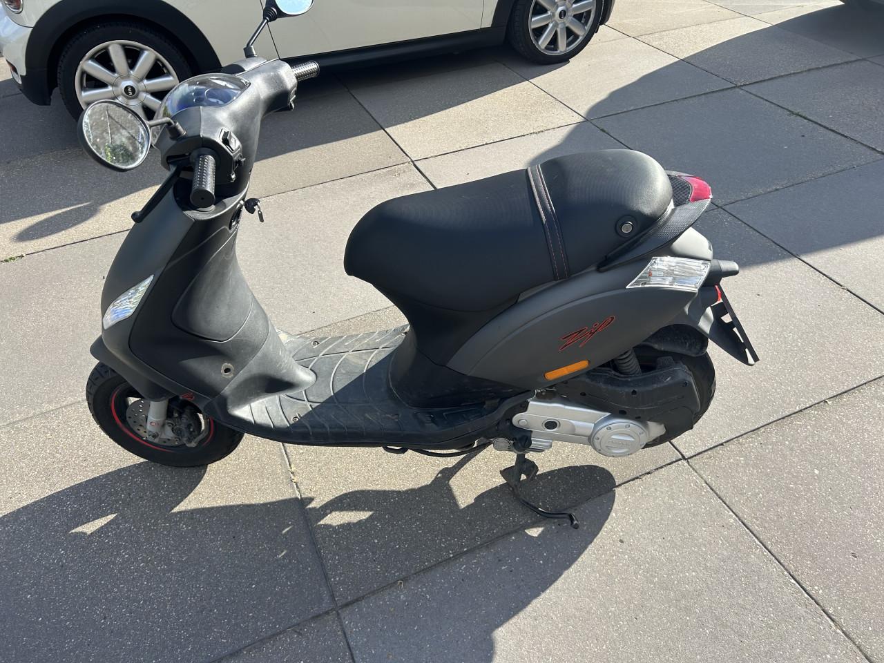 Scooter (Piaggio Zip 4-Takt 2023)