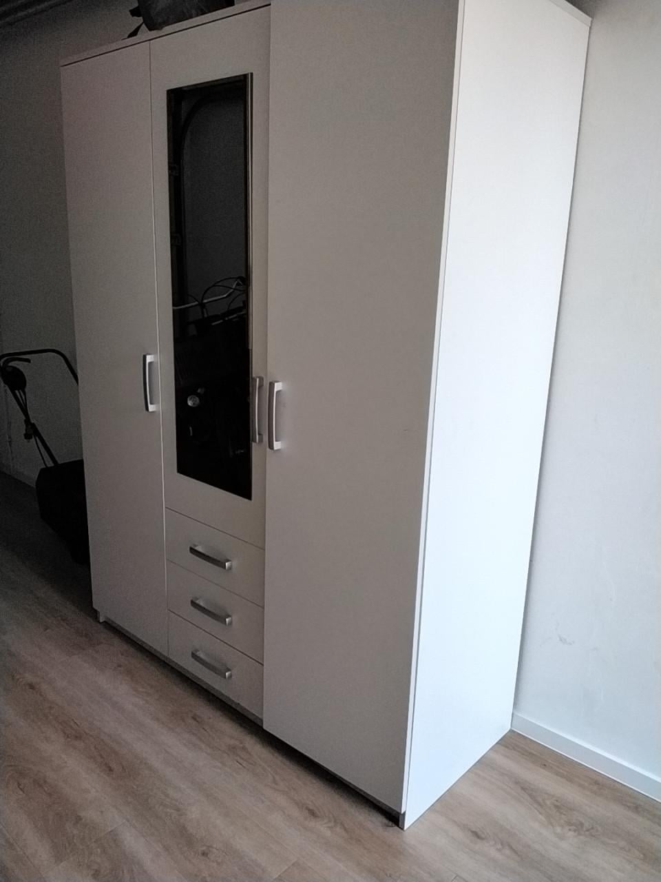 Kleding kast
