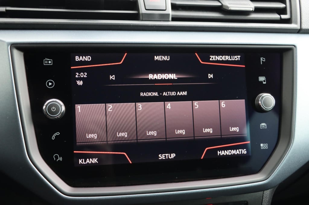 Seat Arona 1.0 tsi style business intense beats 95pk
