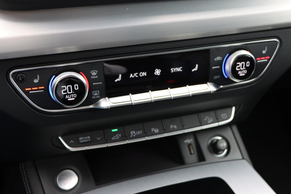 Audi Q5 55 tfsi e s edition competition 367pk s-tronic | hud | rs stoelen| 