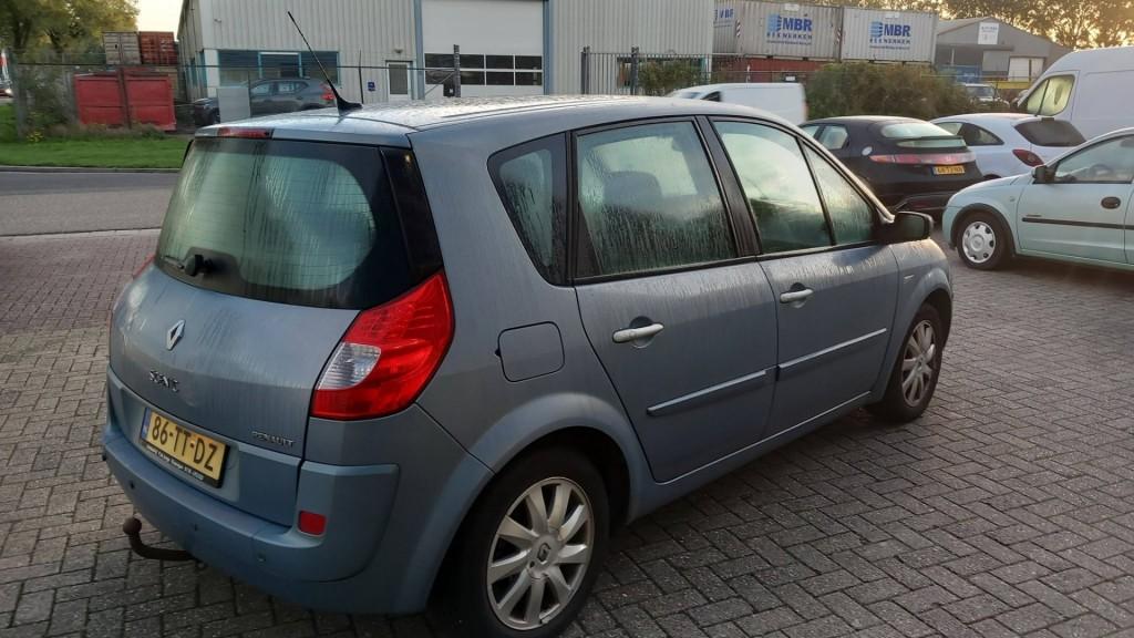 Renault Scenic 1.6 16v tech line