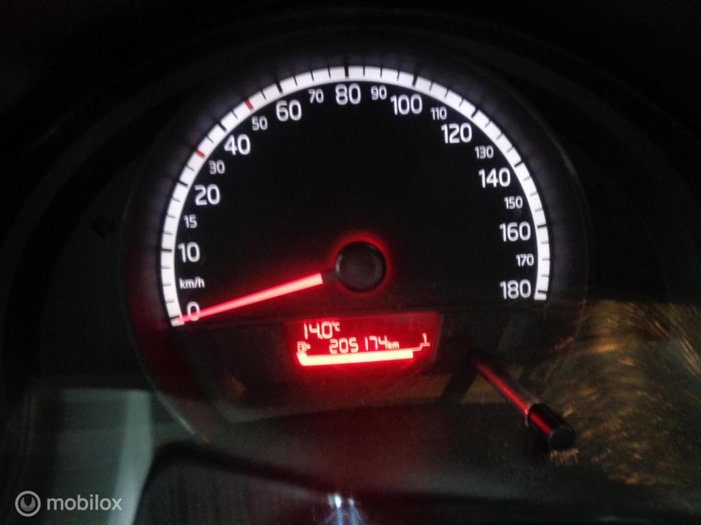 Volkswagen UP! 1.0 move up! airco/stuurbekr/bluetooth/carkit/nieuwe apk/nap