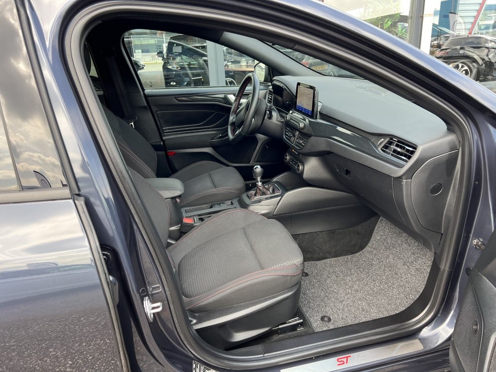 Ford Focus wagon 1.0 ecoboost 125pk st line business