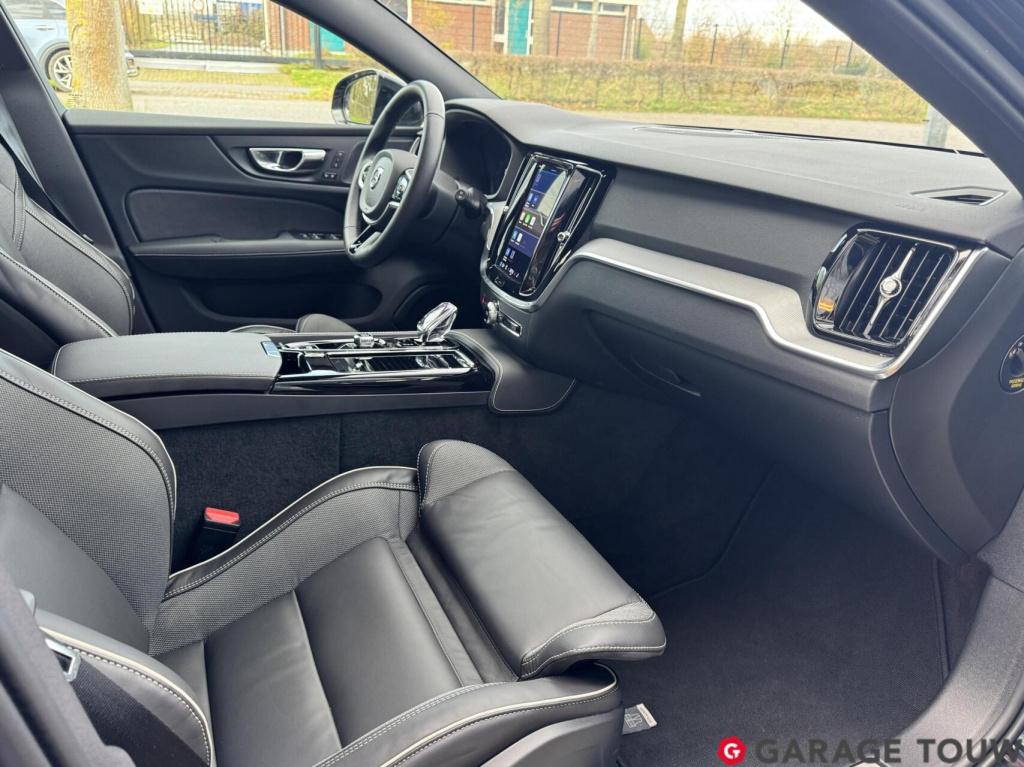 Volvo V60 2.0 t6 plug-in hybrid awd plus dark elektr.trekh.