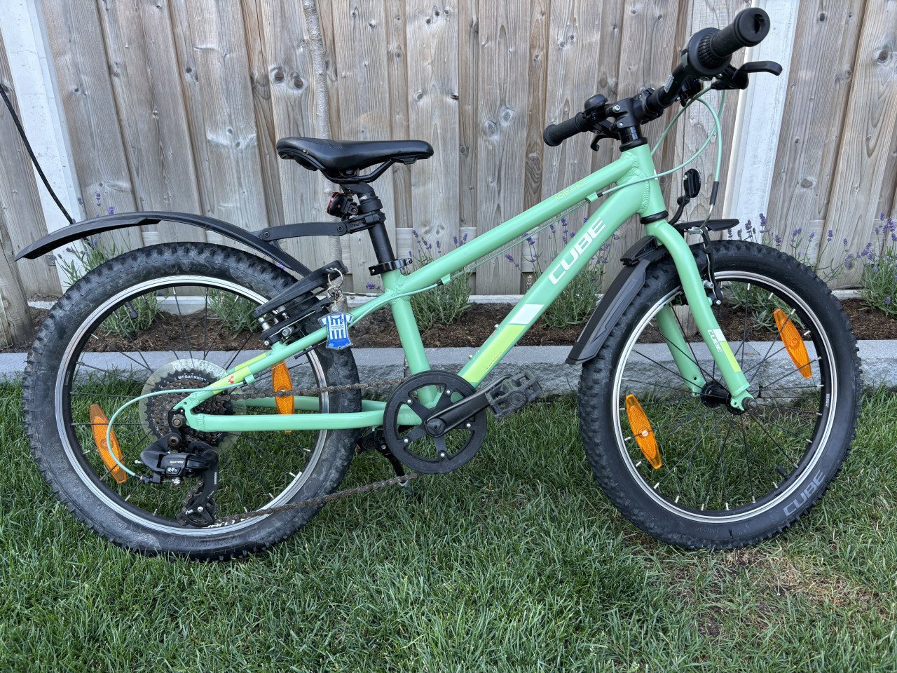 Cube Acid 200 V-brakes 20 inch mountainbike