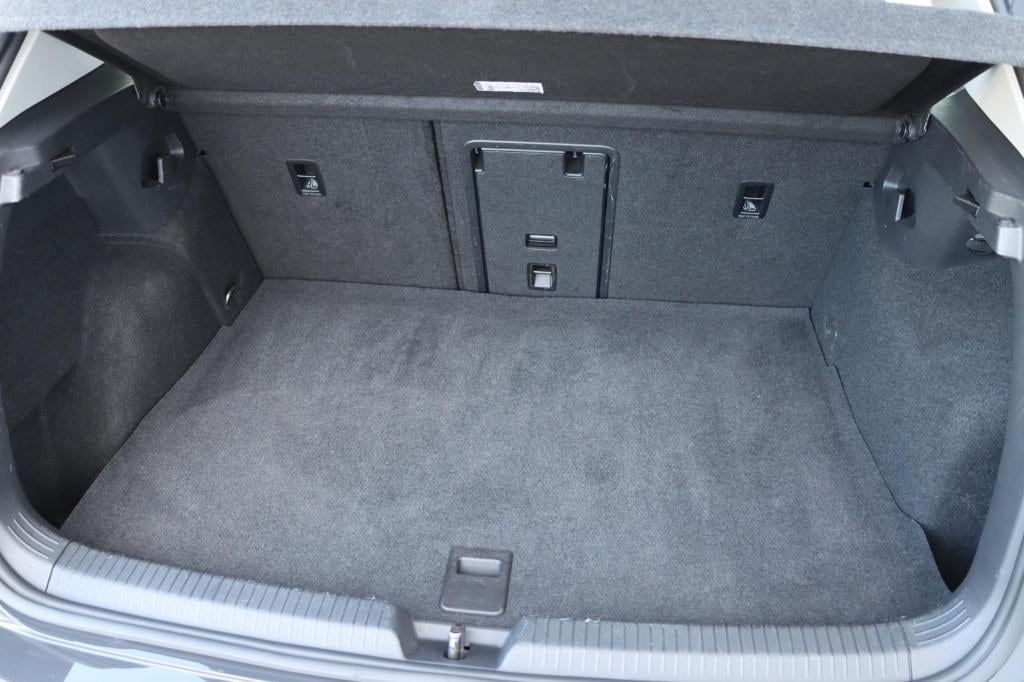 Volkswagen Golf 1.4 ehybrid style 204pk dsg6 | soh 89,2% |