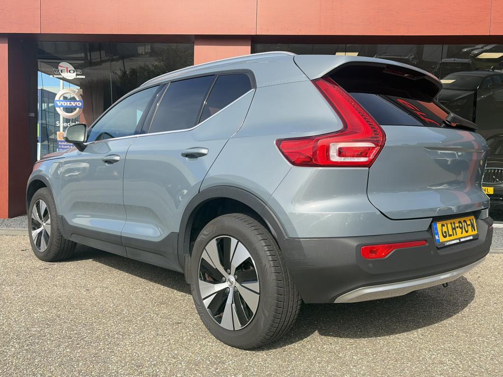 Volvo XC40 1.5 t4 recharge inscription expression | trekhaak | camera