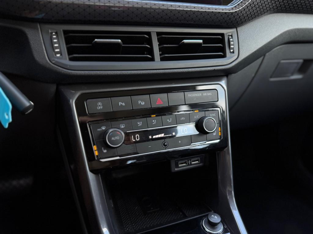 Volkswagen T-cross 1.0 tsi style * virtual cockpit * stoelverwarming * carp