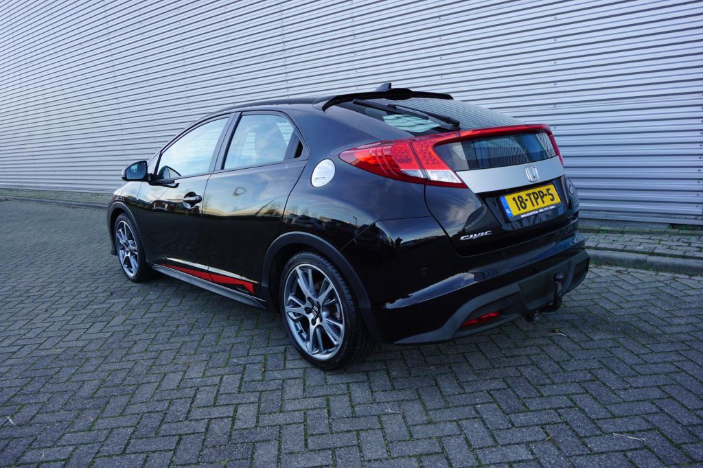 Honda Civic 1.8 sport navi / climate / trekhaak / led / lm velgen
