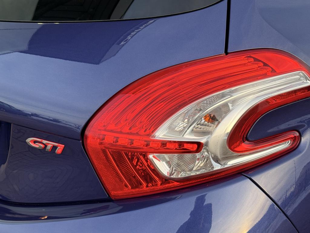 Peugeot 208 1.6 thp gti | klimaat | leder | sport uitlaat | pioneer dab | a