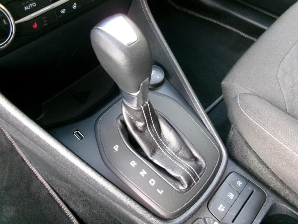 Ford Fiesta 1.0 ecoboost hybride titanium automaat