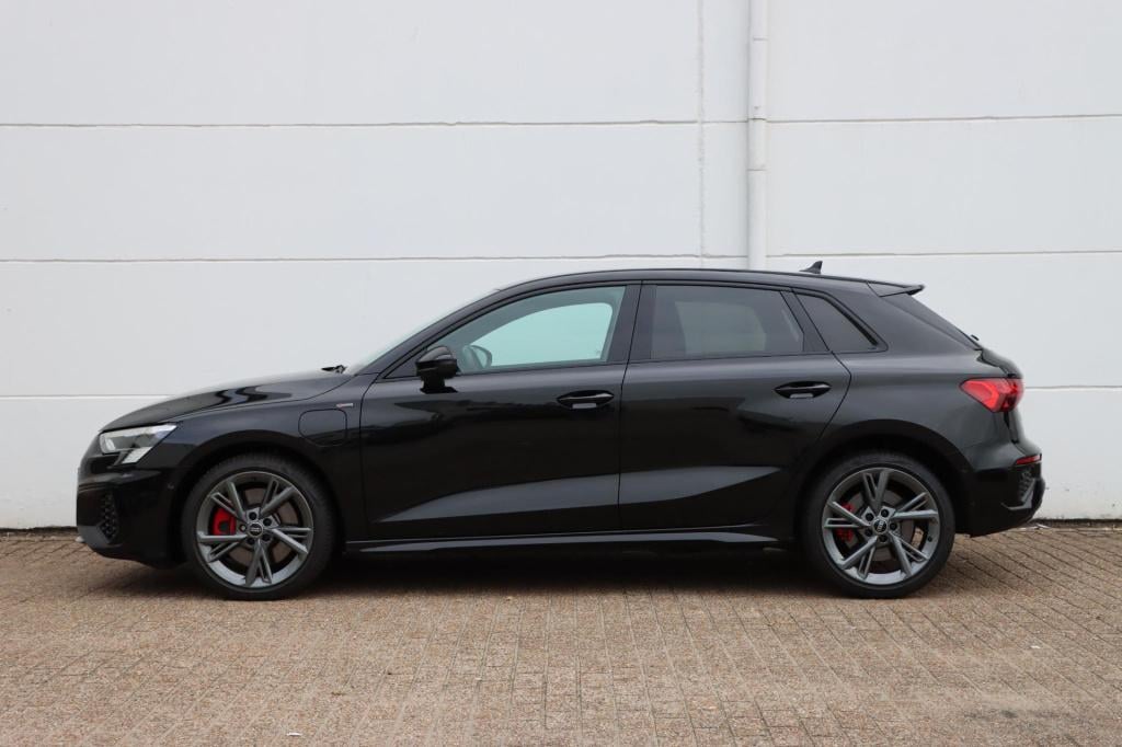 Audi A3 sportback 45 tfsi e s edition competition 245pk s-tronic