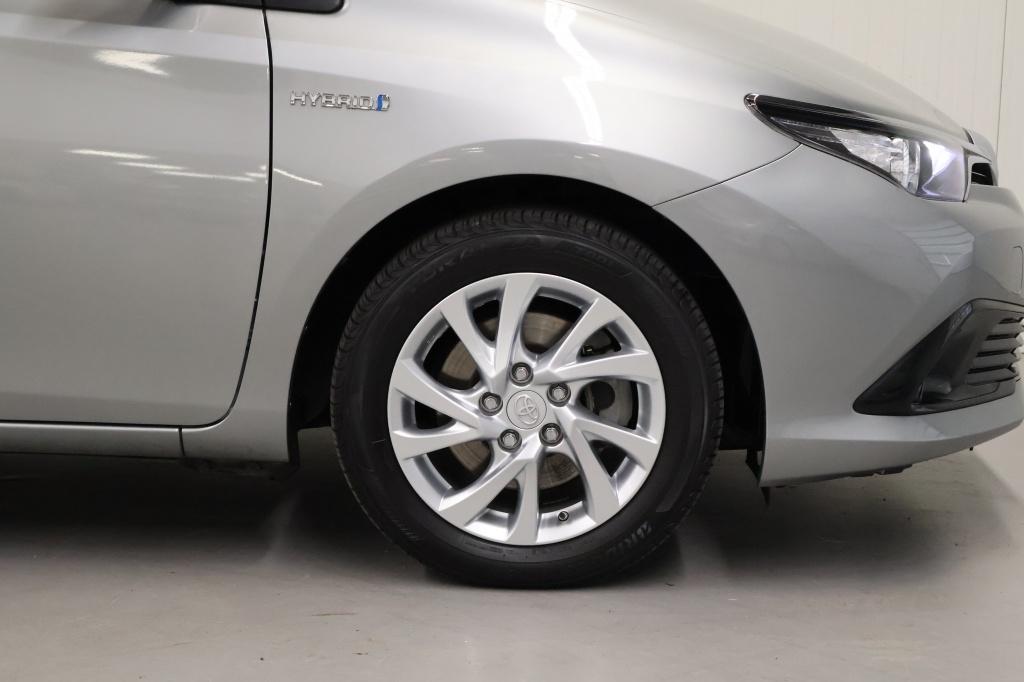 Toyota Auris touring sports 1.8 hybrid dynamic