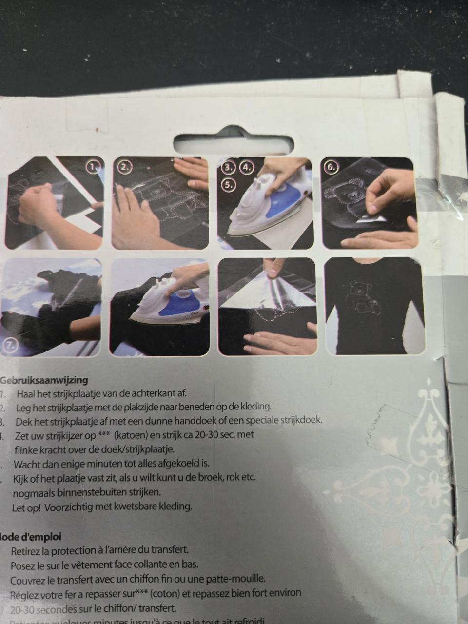 Art Talent opstrijkbare diamantjes met een raketontwerp. 3 stuks nieuw