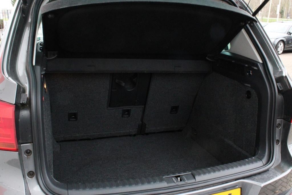 Volkswagen Tiguan 1.4 tsi sport&style + trekhaak electrisch wegklapbaar