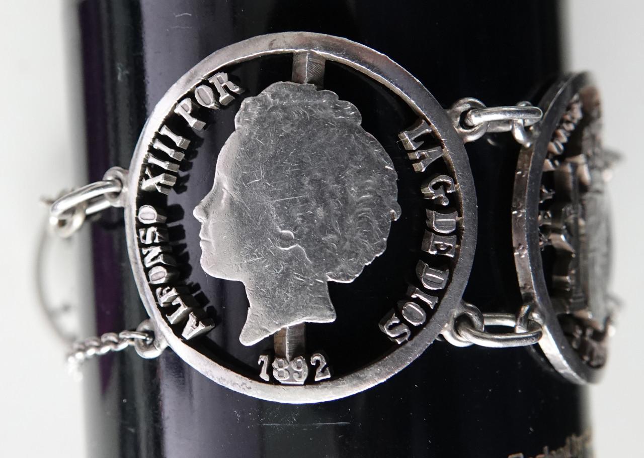 Zware Armband van 5 uitgezaagde antieke zilveren munten Spanje