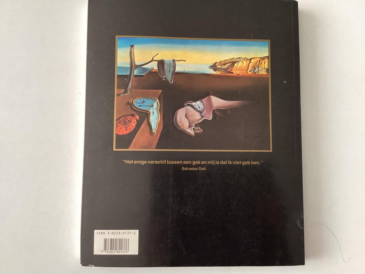 Salvador Dali.    TASCHEN.    slappe kaft.