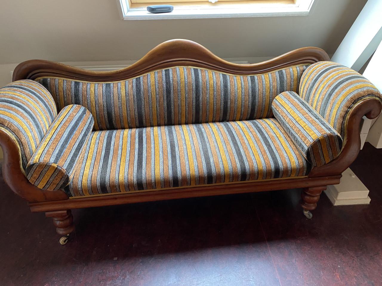 Antieke sofa