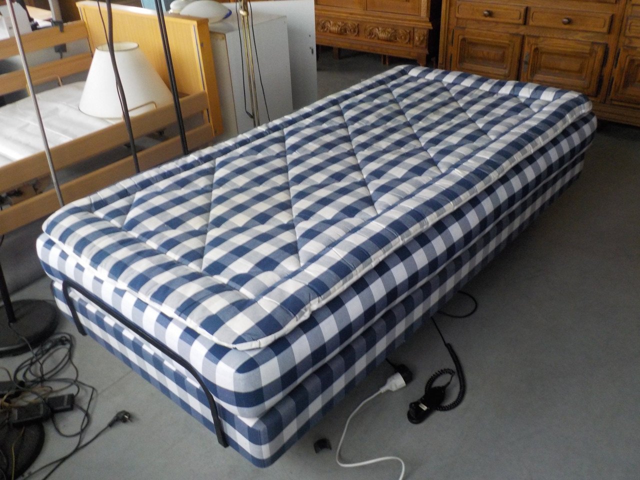Elektrische HASTENS boxspring + matras + topper 210 x 105 cm