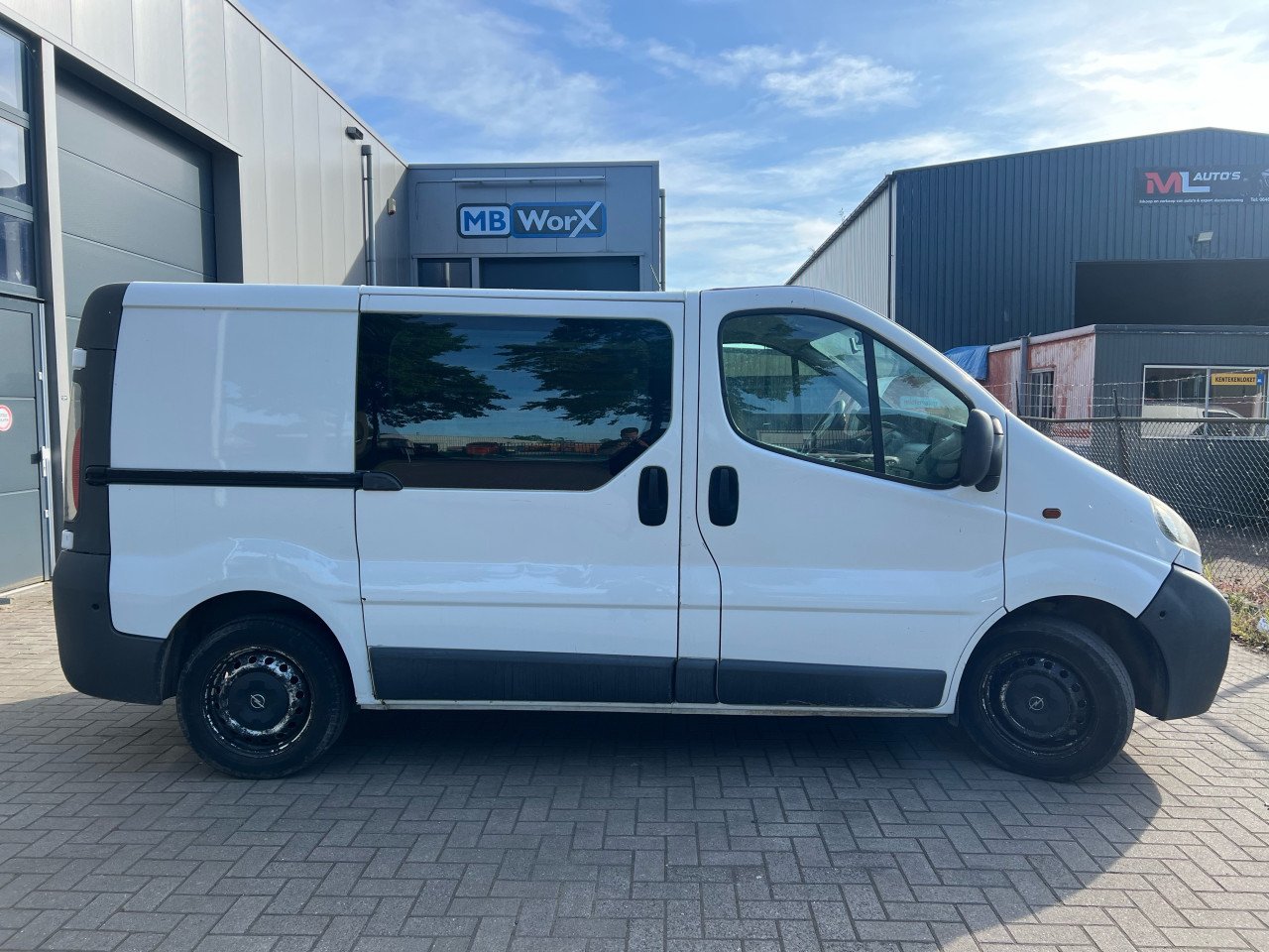 Opel Vivaro 1.9CDTi L1H1 3zits Vol Jaar Apk