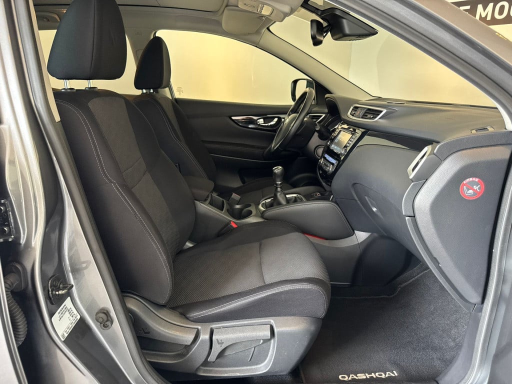 Nissan Qashqai 1.6 connect edition
