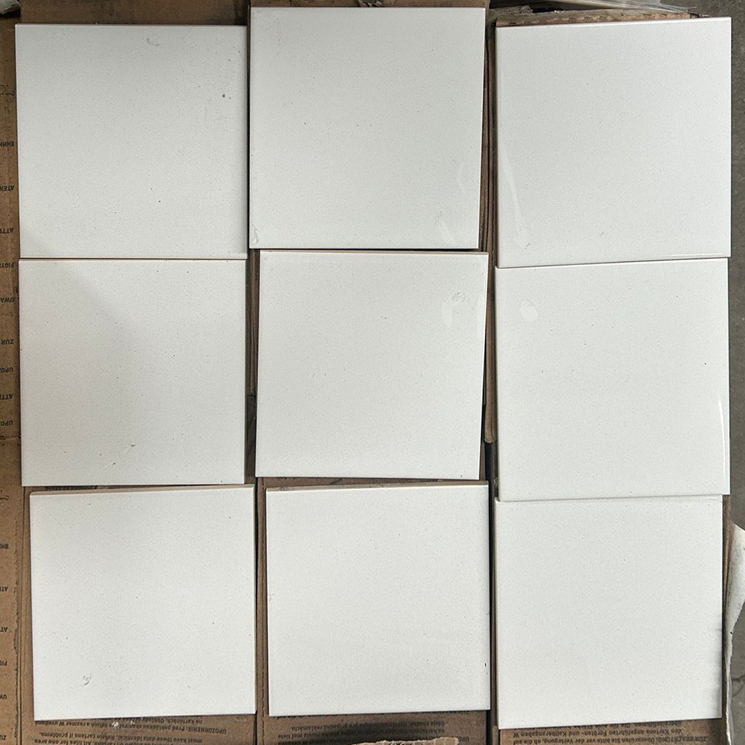 Diverse goedkope partijen binnentegels