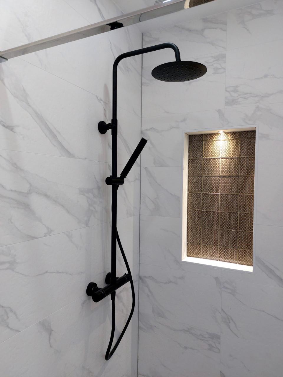 Aanemer Totaal Bouw Uitbouw Badkamers Dakkapelen Totaal Renovatie