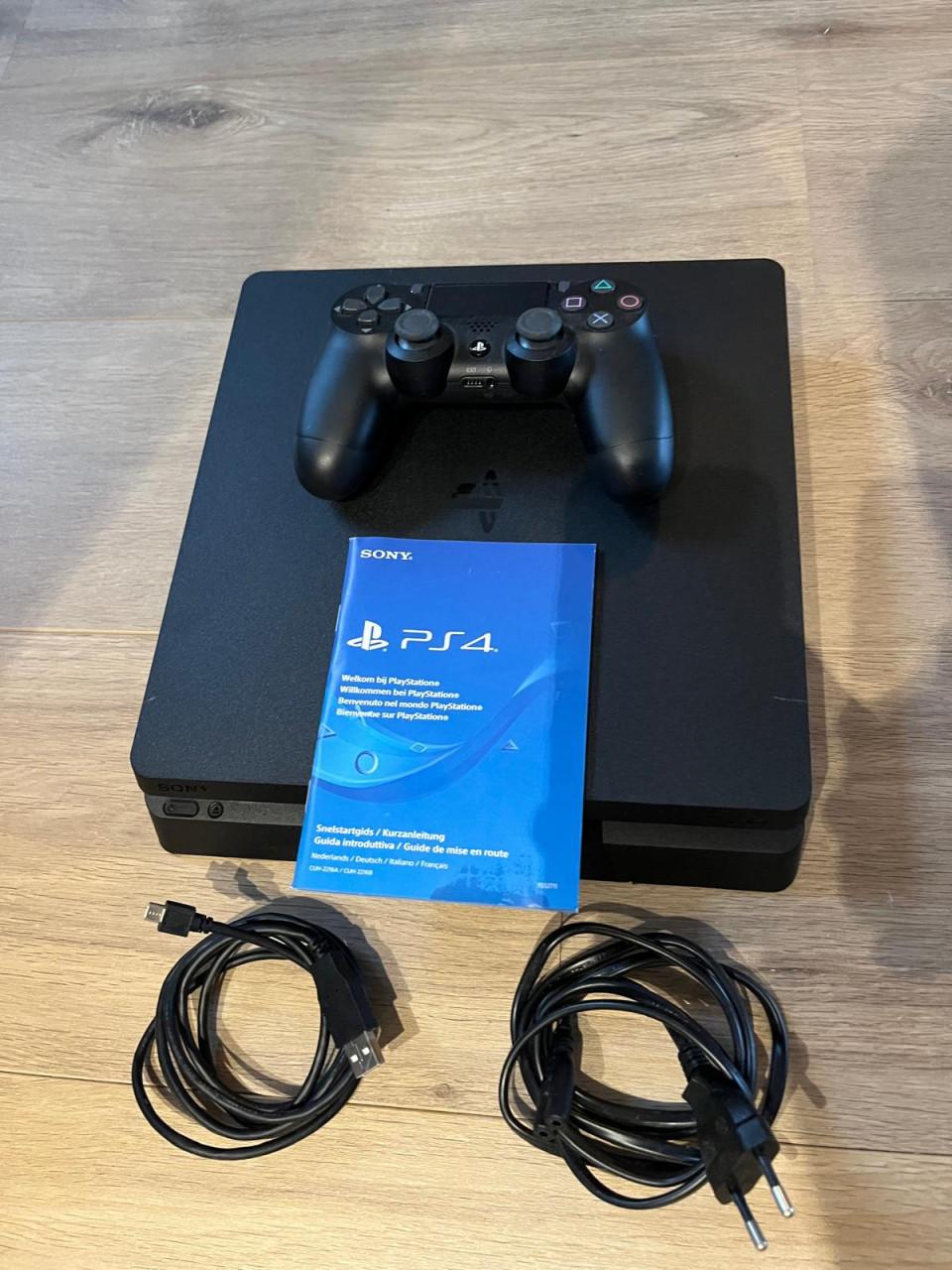 Sony PlayStation 4 Slim 500GB + controller – werkt perfect