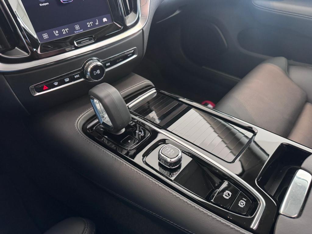 Volvo V60 2.0 t6 recharge awd inscription expression