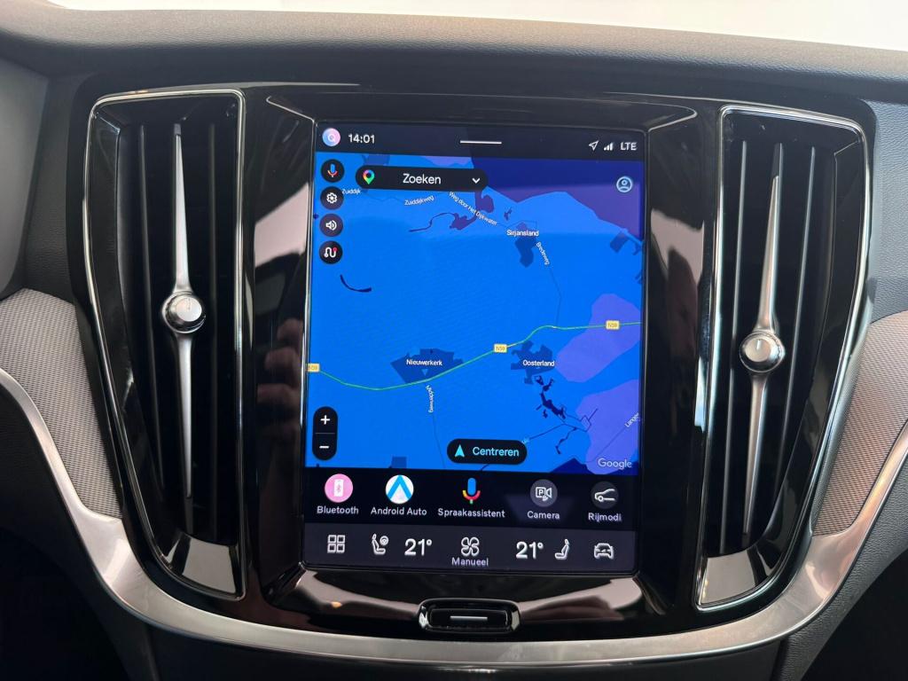 Volvo V60 2.0 t6 recharge awd inscription expression