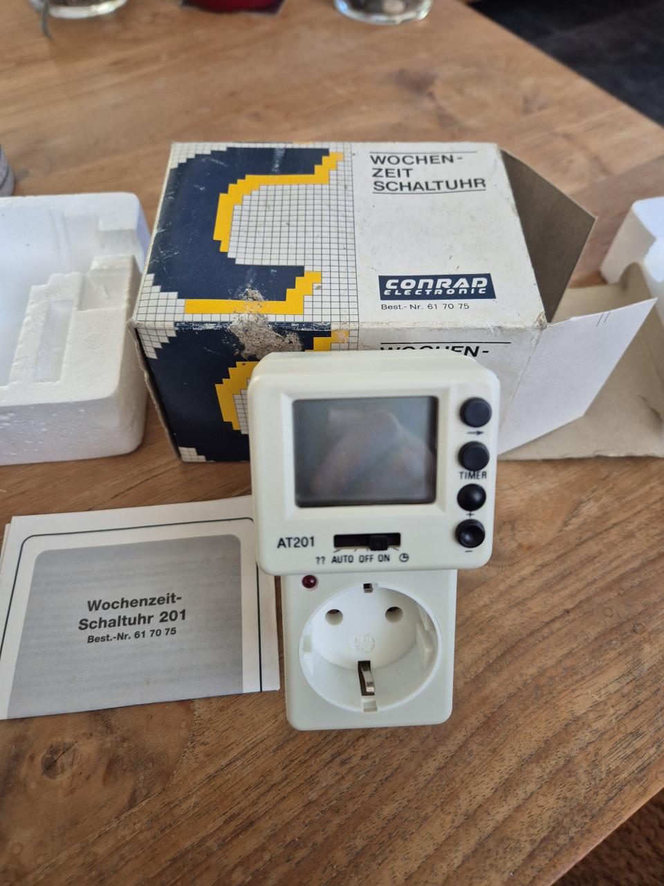 Digitale tijdklok week, prijs per stuk