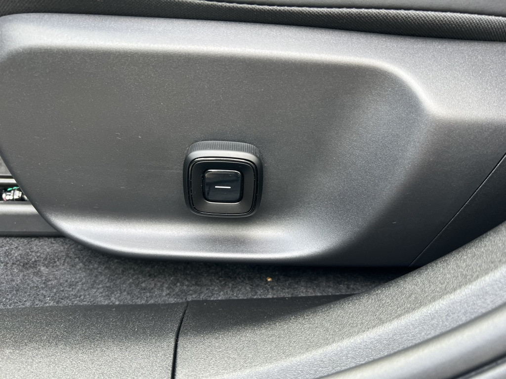 Volvo Ex30 extended range ultra 20" | nieuwprijs € 50.214,= |