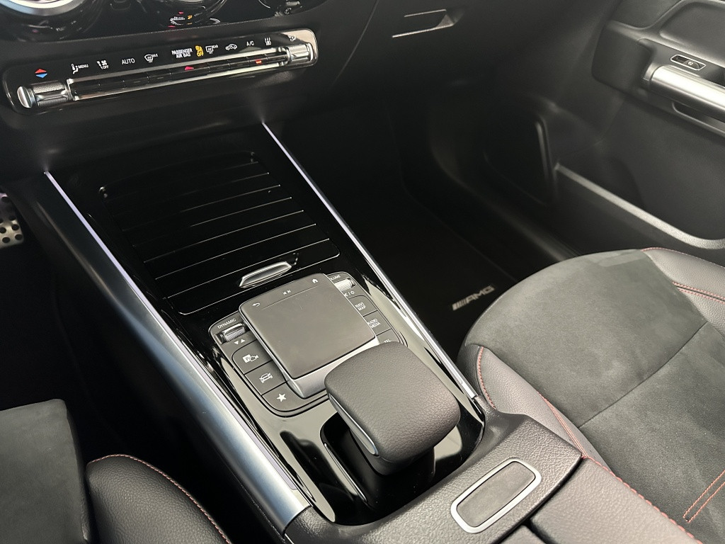 Mercedes-Benz Gla-klasse 250 e amg line | distronic | trekhaak | multibeam 