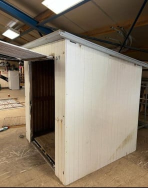 Strandhokje strandhuisje strandcabine verkoopstal