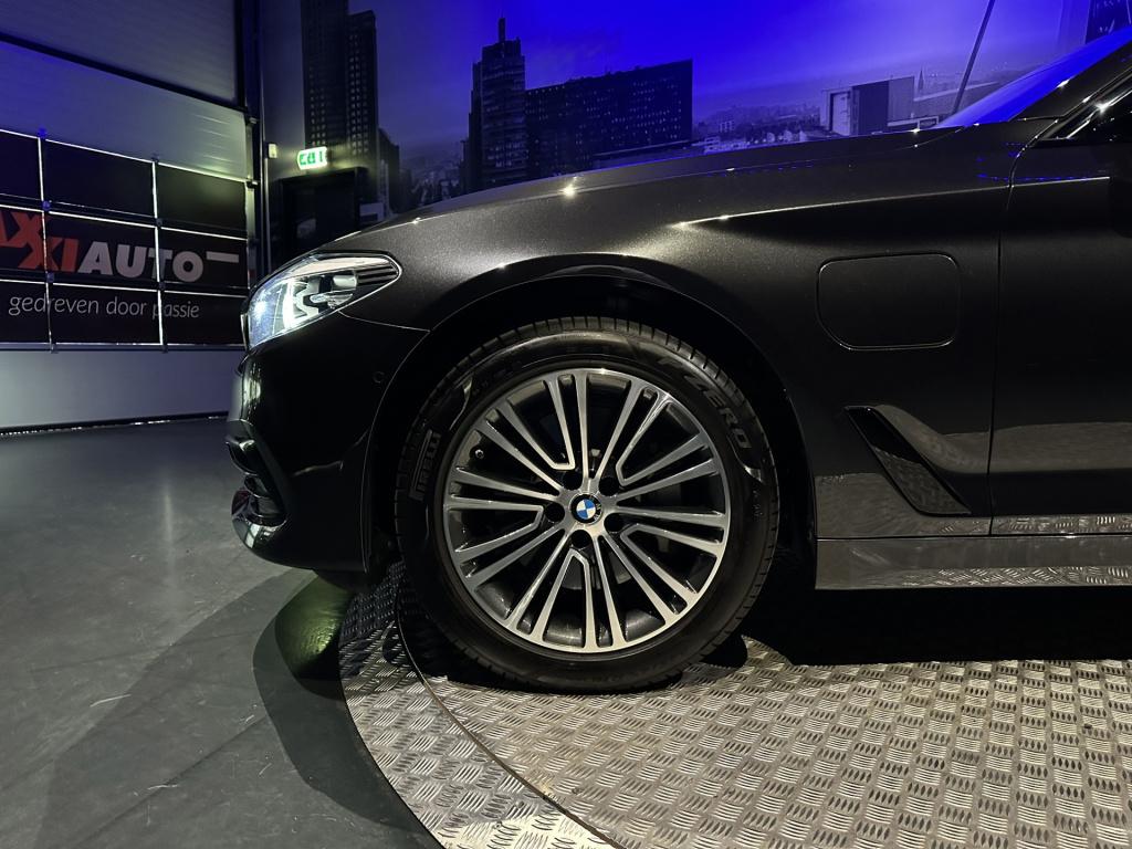BMW 5 Serie 530e iperformance high executive *schuifdak*harmankardon*