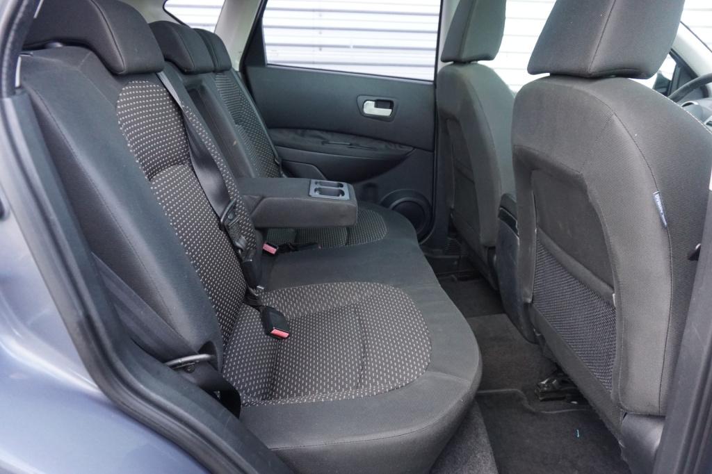 Nissan Qashqai 1.6 acenta airco / cruise / elektr. ramen / parkeers. / trek