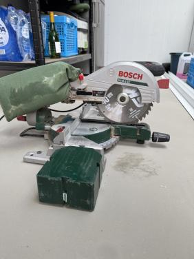 Afkort zaag te koop voor 35€
