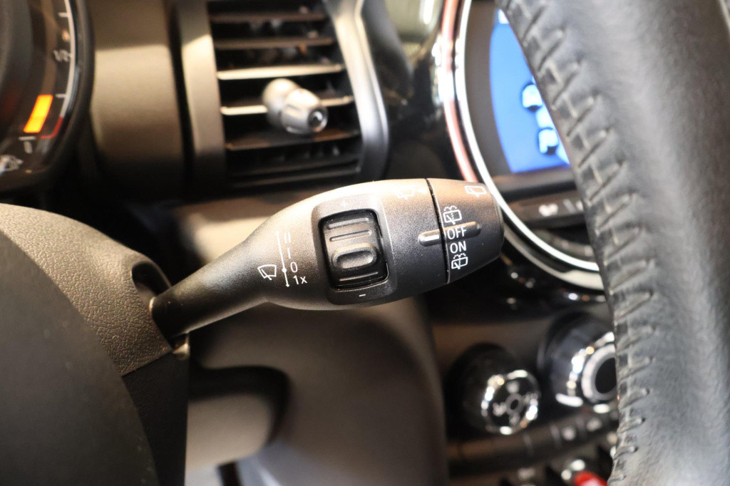 Mini One mini 1.5 salt nl auto, apple carplay, all season, lm velgen, btw