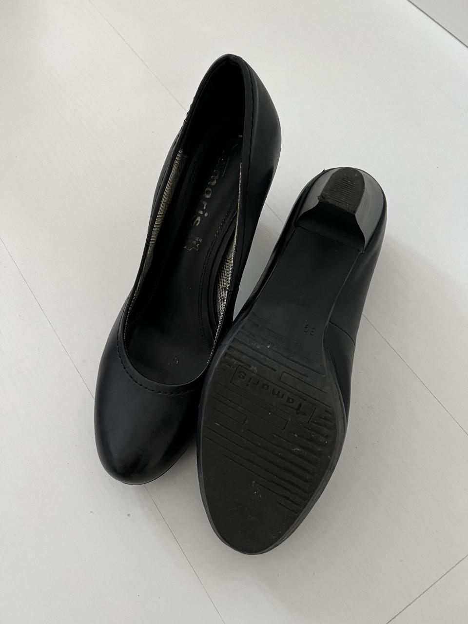 Pumps zwart Tamaris mt 39