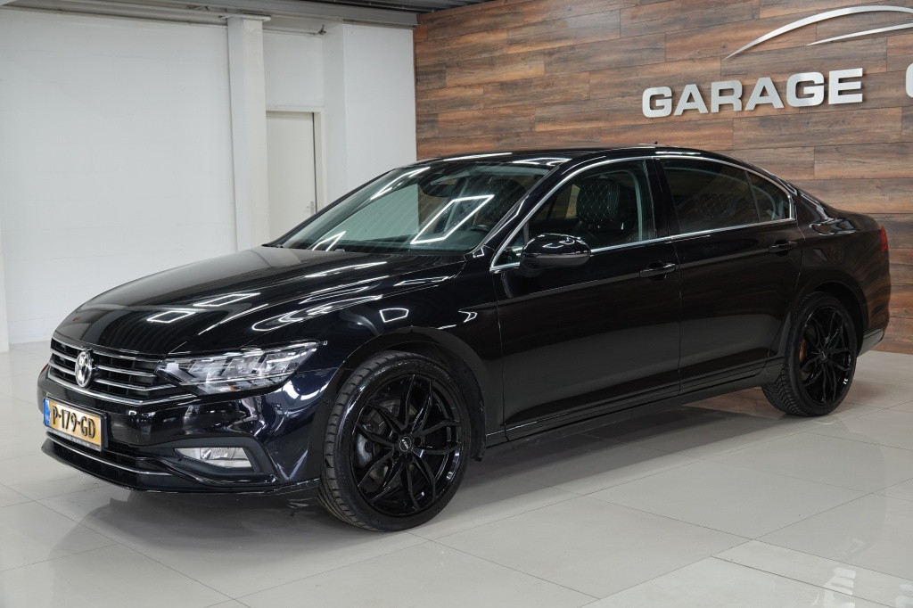 Volkswagen Passat 1.6 tdi | acc | carplay | camera | pdc |
