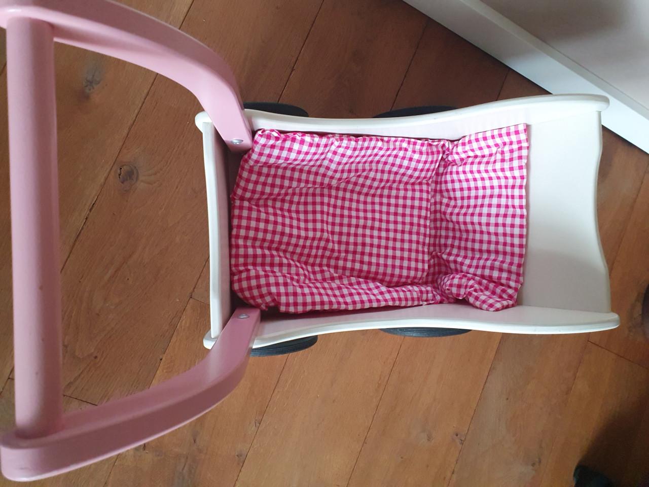 Houten poppenwagen, kinderwagen