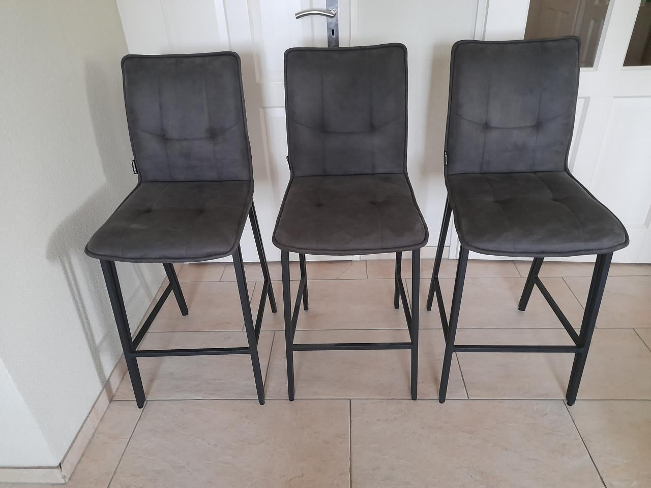 3 Barkrukken (in goede nette staat )