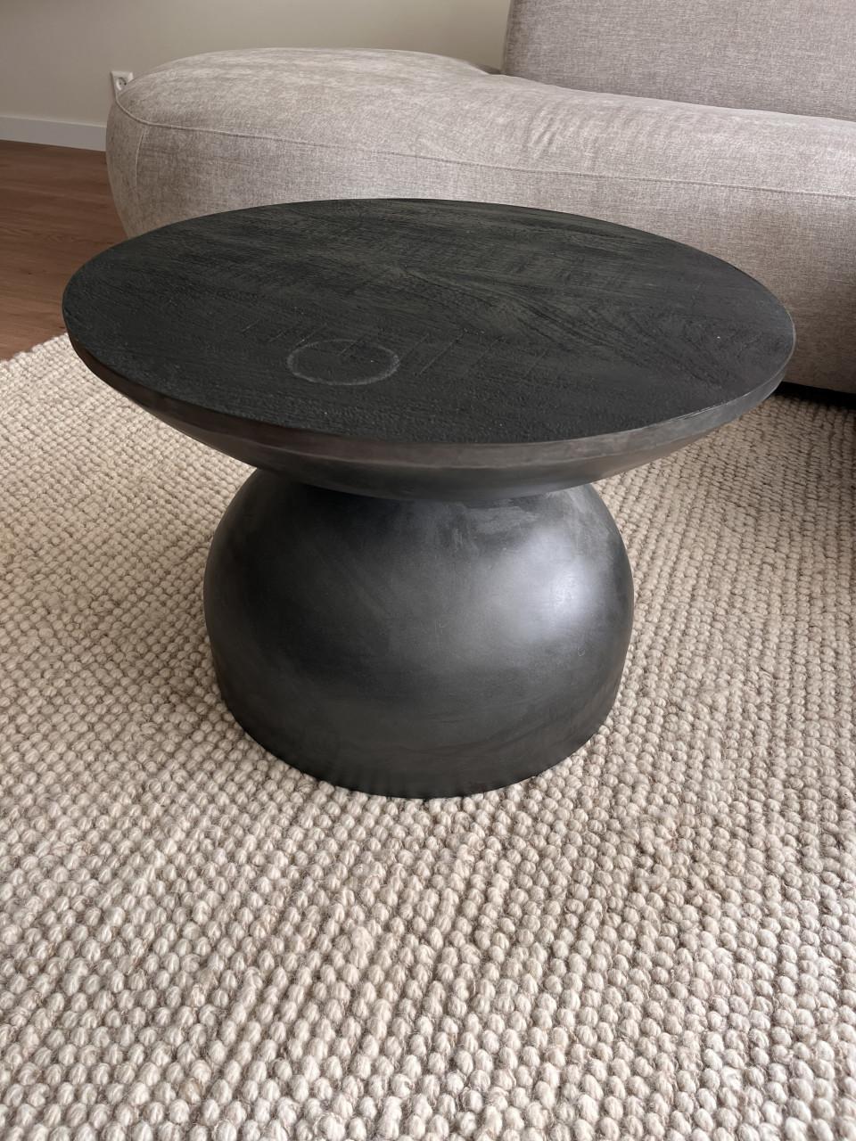 Zwarte salontafel