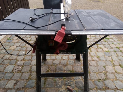 Te koop zaagtafel €50,-