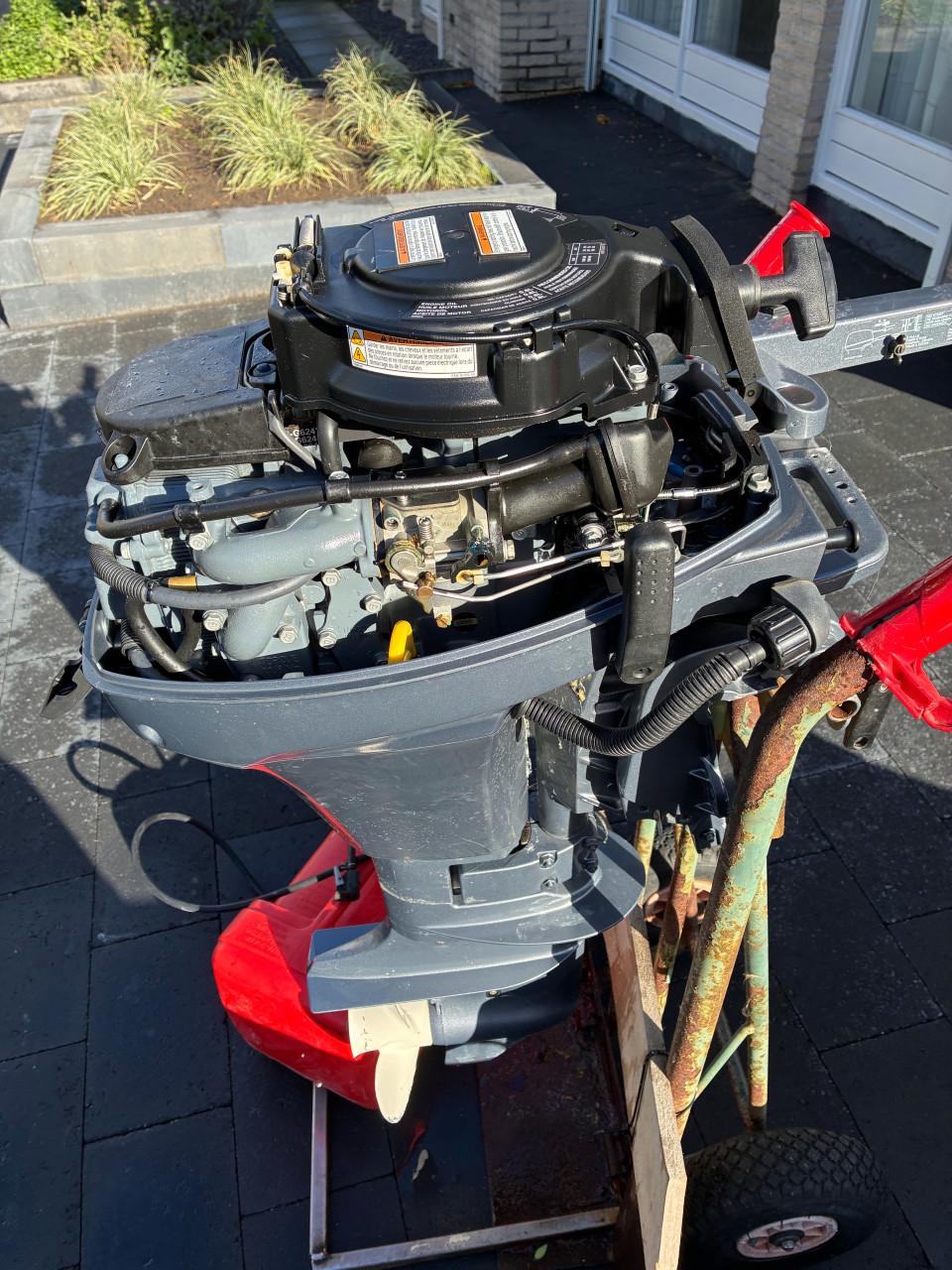 Te koop rubberboot met 8 pk yamaha