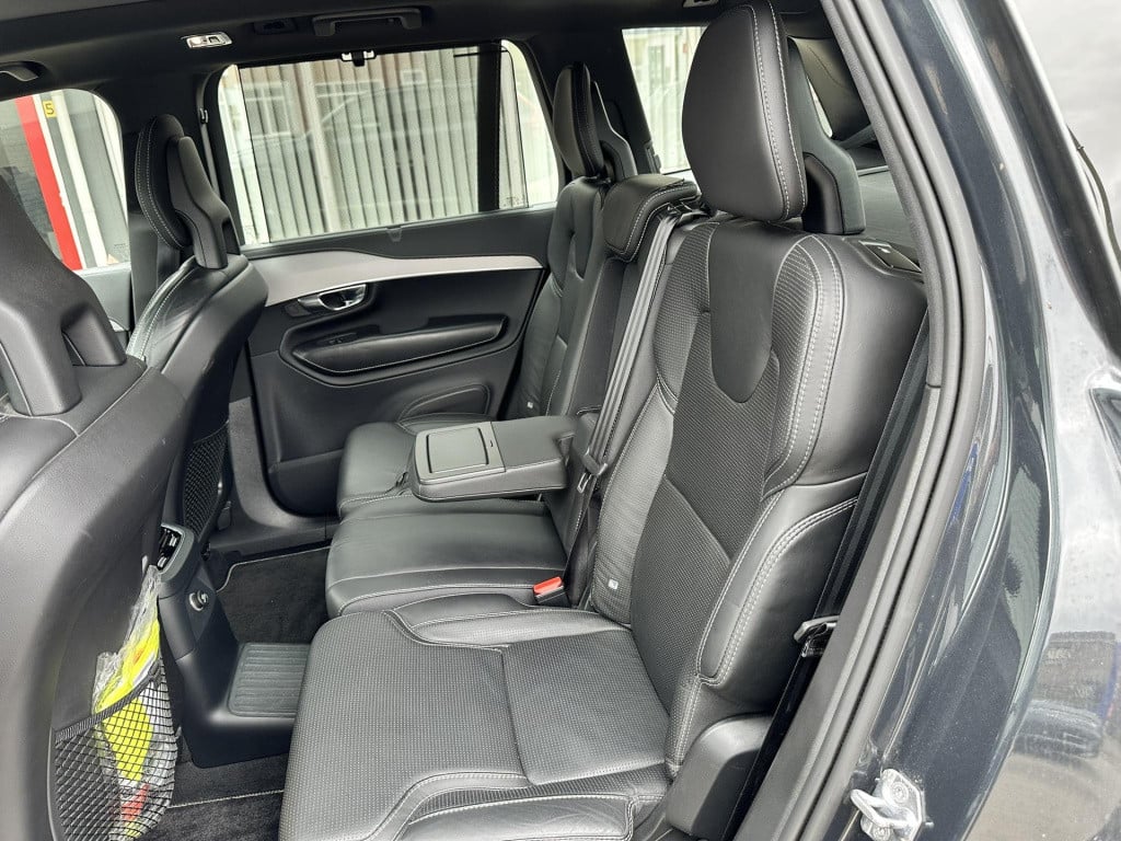 Volvo XC90 2.0 t8 twin engine awd r-design intro edition